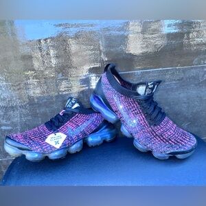 Nike Fly Knit Vapor Max W Sz 8.5 custom designed w/ Swarovski crystals, like new